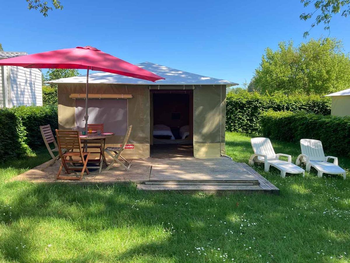 Camping Les Portes Du Perche Mamers 外观 照片