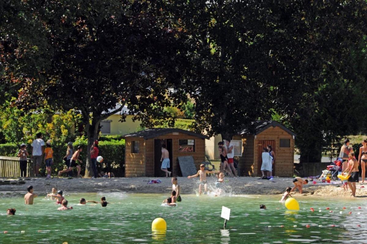 Camping Les Portes Du Perche Mamers 外观 照片