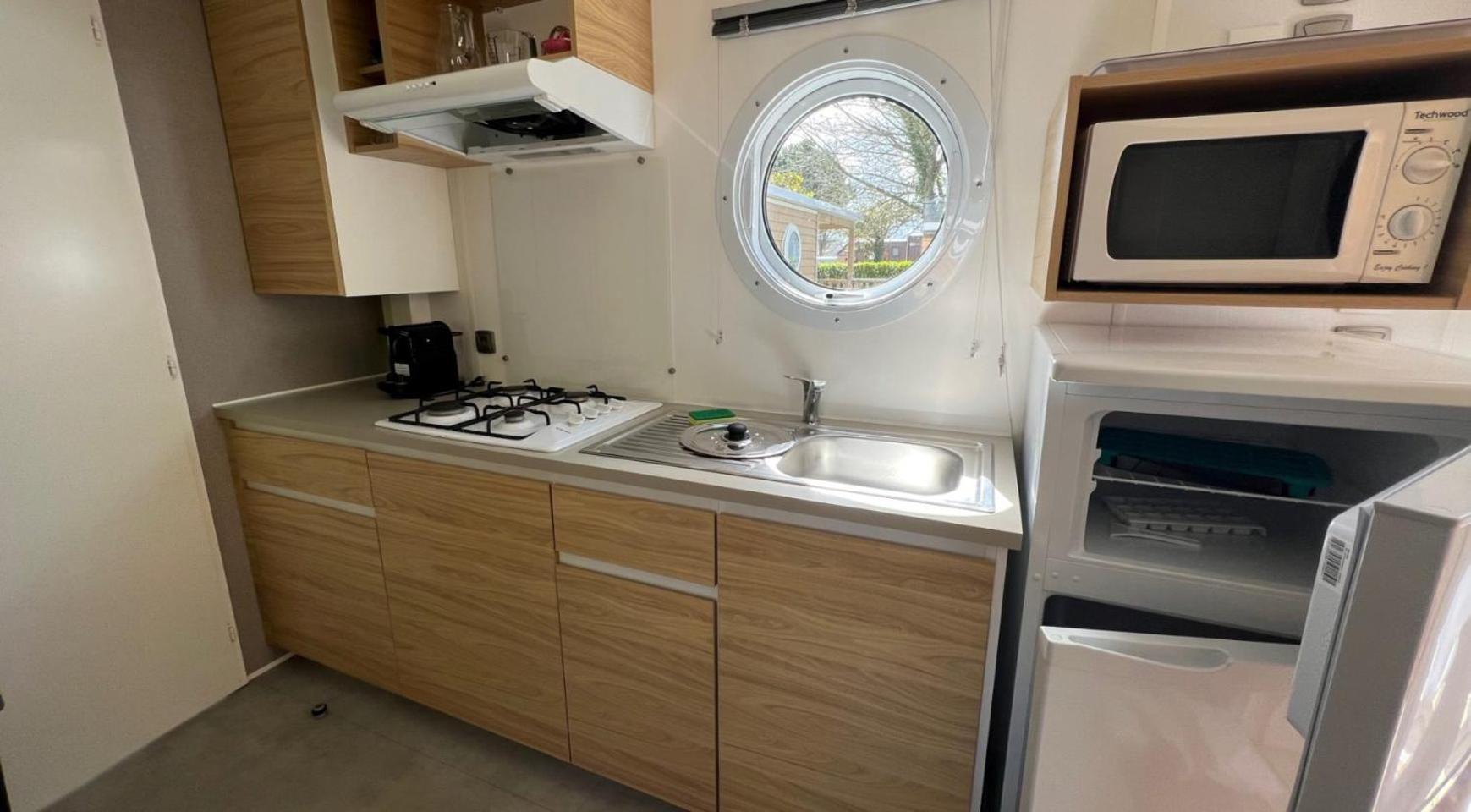 Camping Les Portes Du Perche Mamers 外观 照片