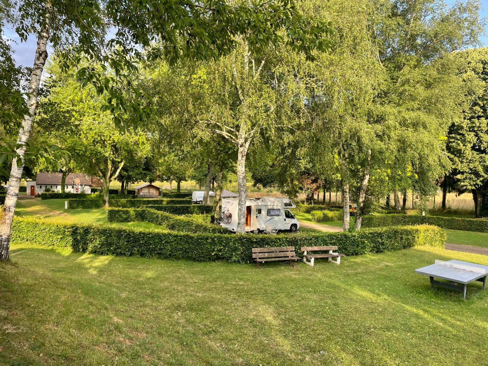 Camping Les Portes Du Perche Mamers 外观 照片