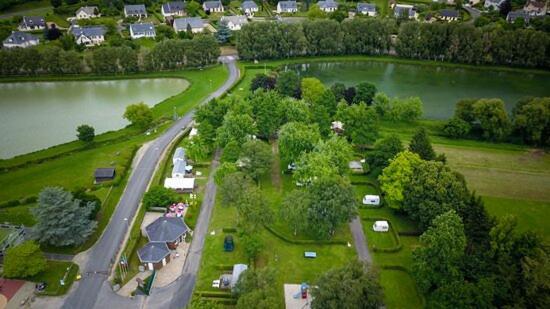 Camping Les Portes Du Perche Mamers 外观 照片